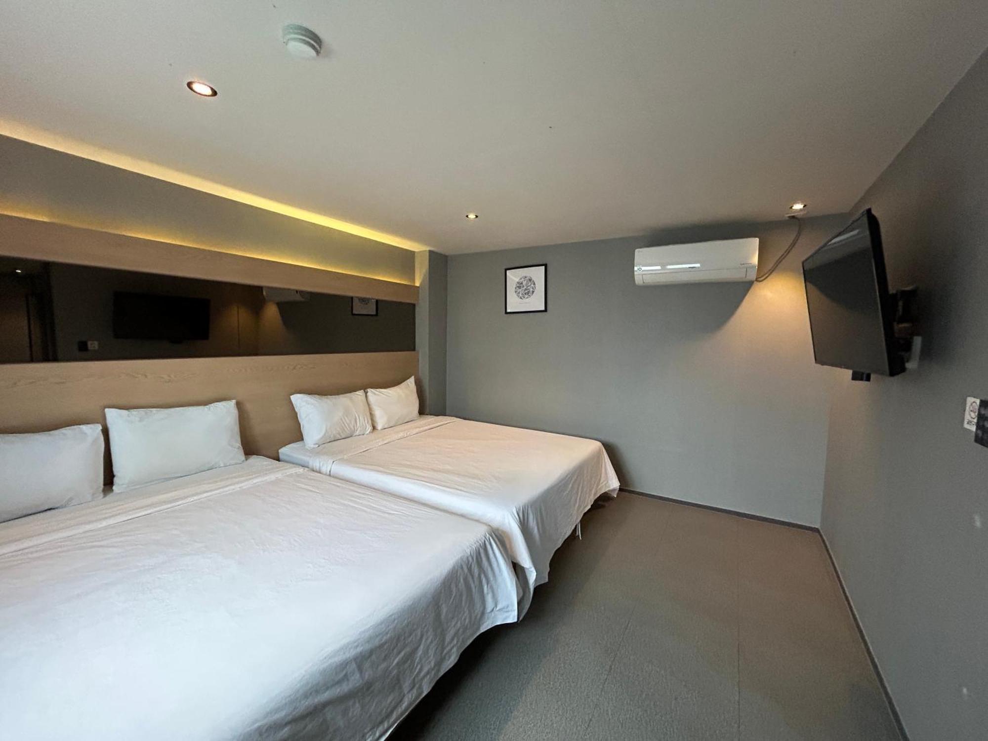Deluxe Motel Geoje Buitenkant foto