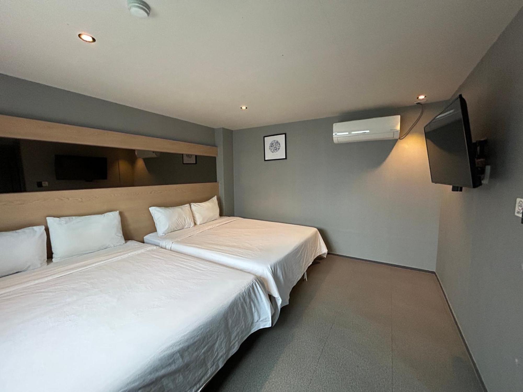 Deluxe Motel Geoje Buitenkant foto