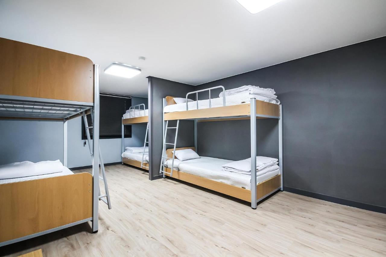Deluxe Motel Geoje Buitenkant foto