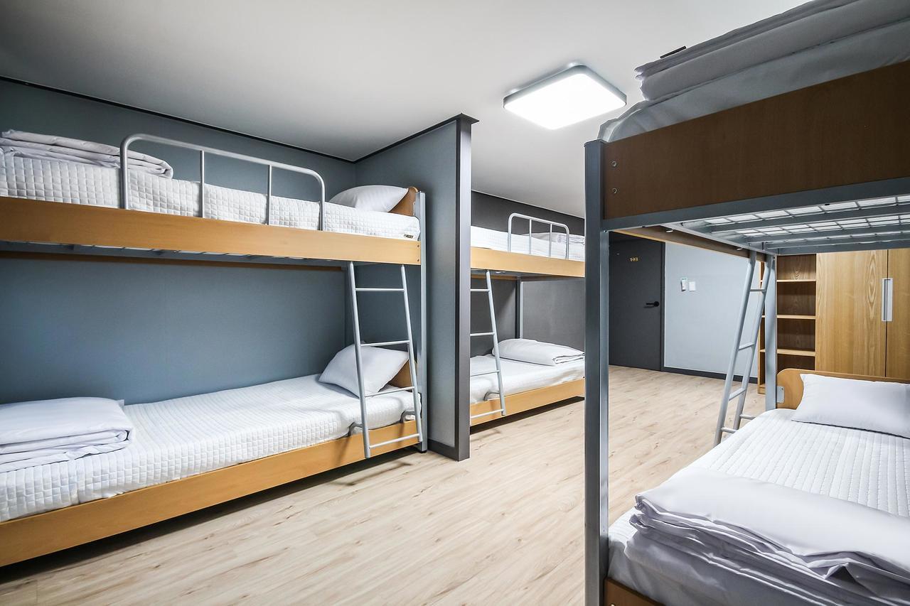 Deluxe Motel Geoje Buitenkant foto
